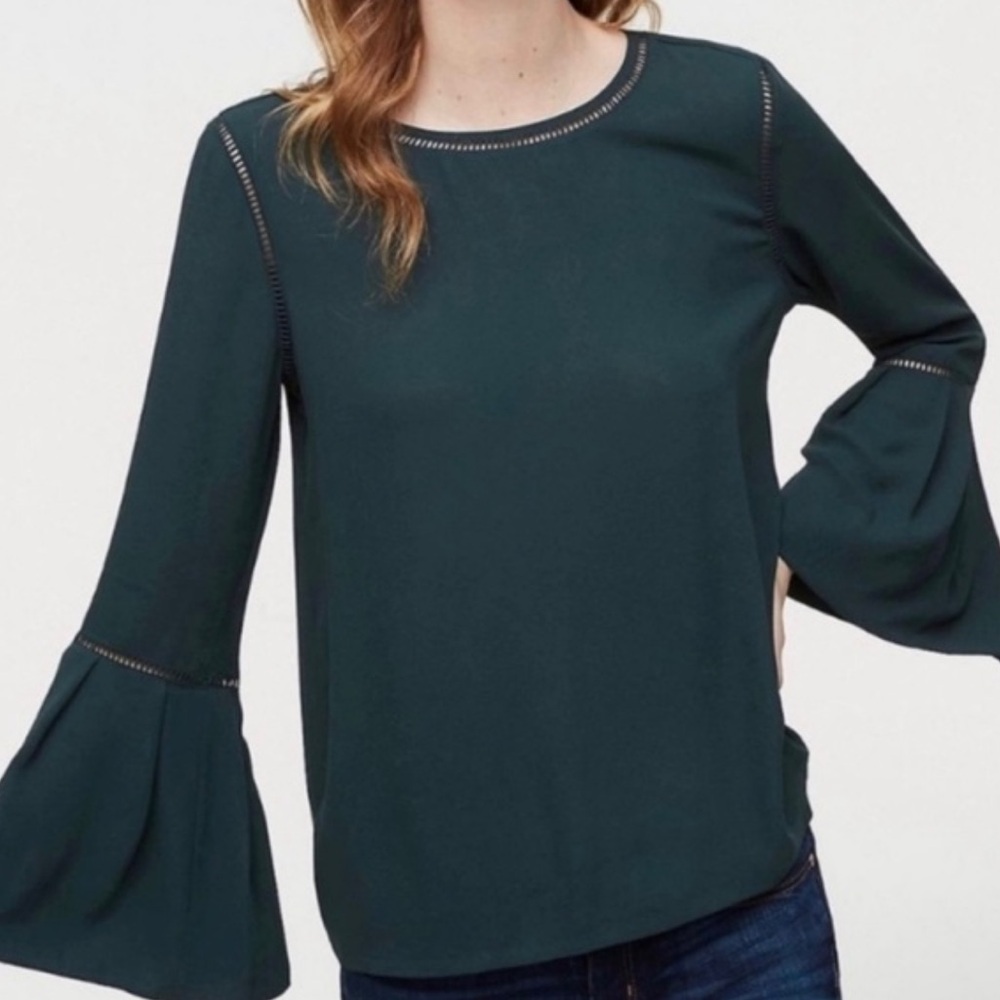 Loft dark forest green bell open knit bell sleeved top size large holiday